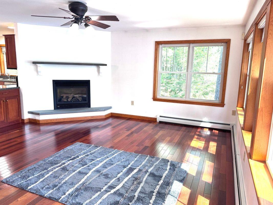 250 Elm St - Photo 5 of 28