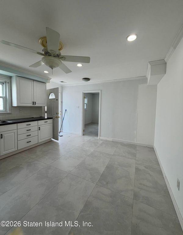 12 Elwood Ave