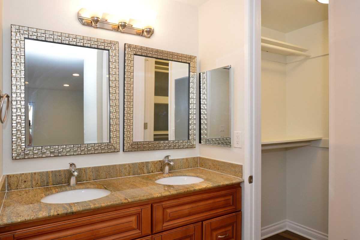 5950 Canterbury Dr - Photo 3 of 3