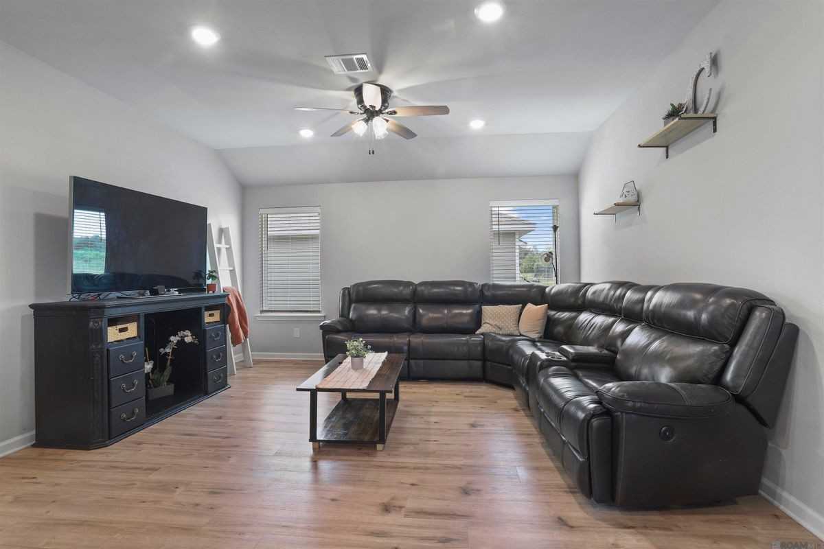 5665 Magnolia De Percy Dr - Photo 4 of 14