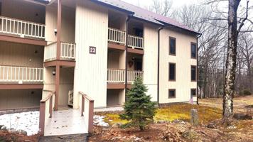 featured image of 23 W Branch Rd ##8