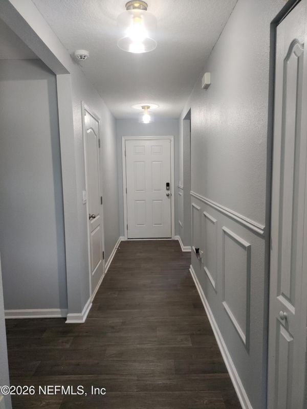 4260 Hemlock St - Photo 3 of 22