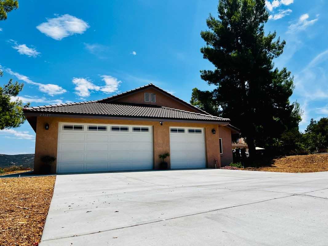 23627 Calistoga Pl - Photo 2 of 22