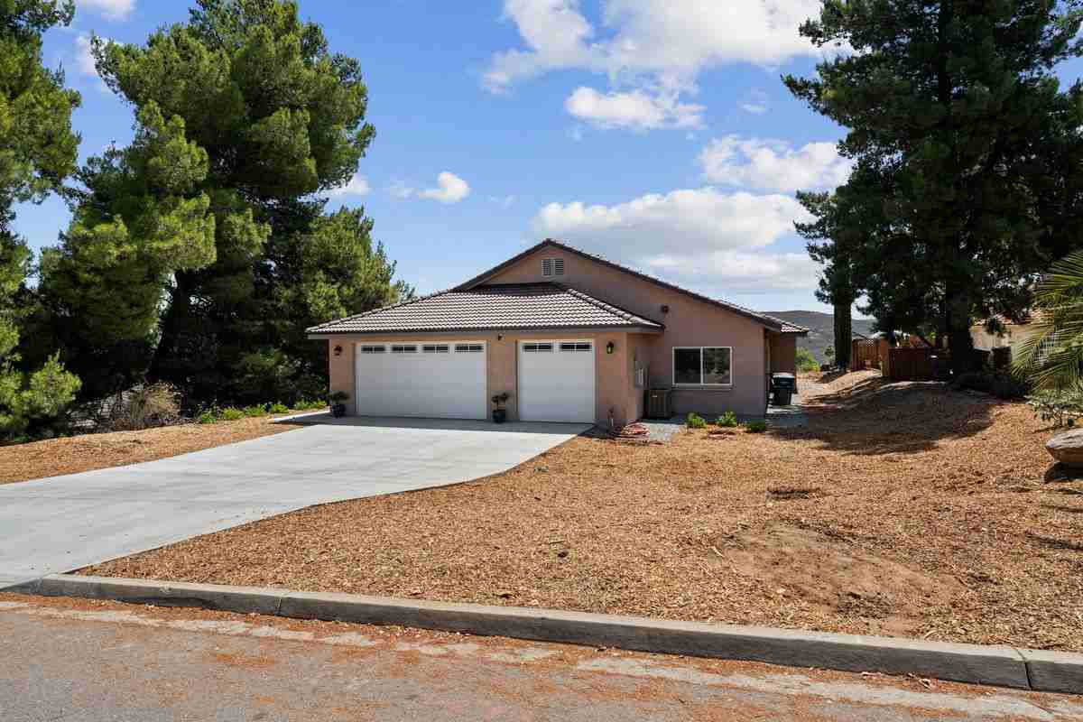 23627 Calistoga Pl - Photo 3 of 22