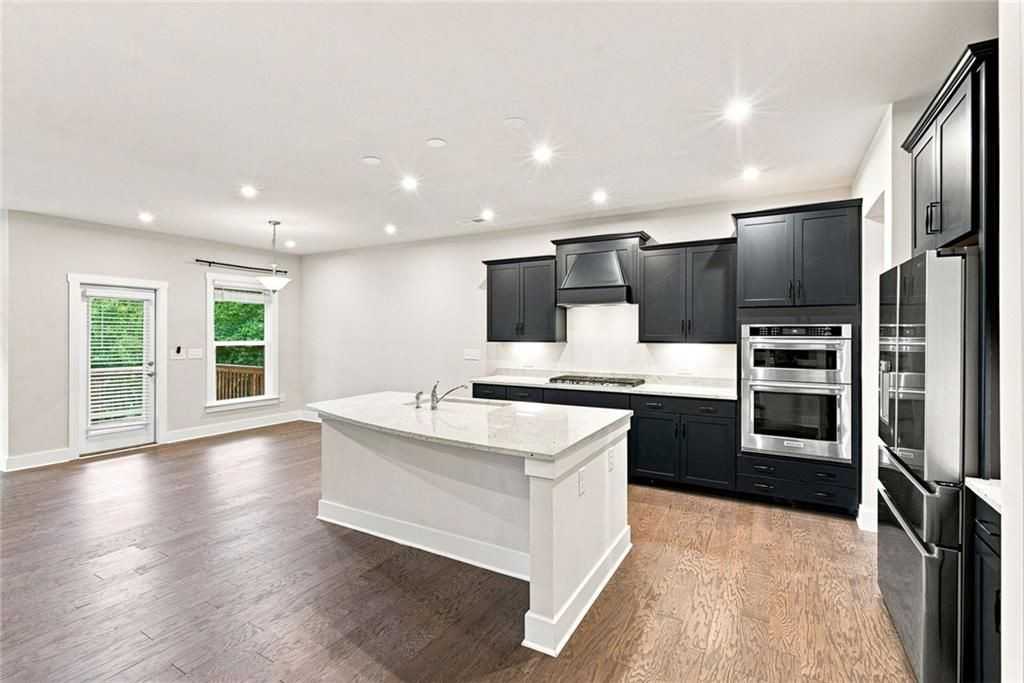 411 Riverclub Rd - Photo 4 of 20