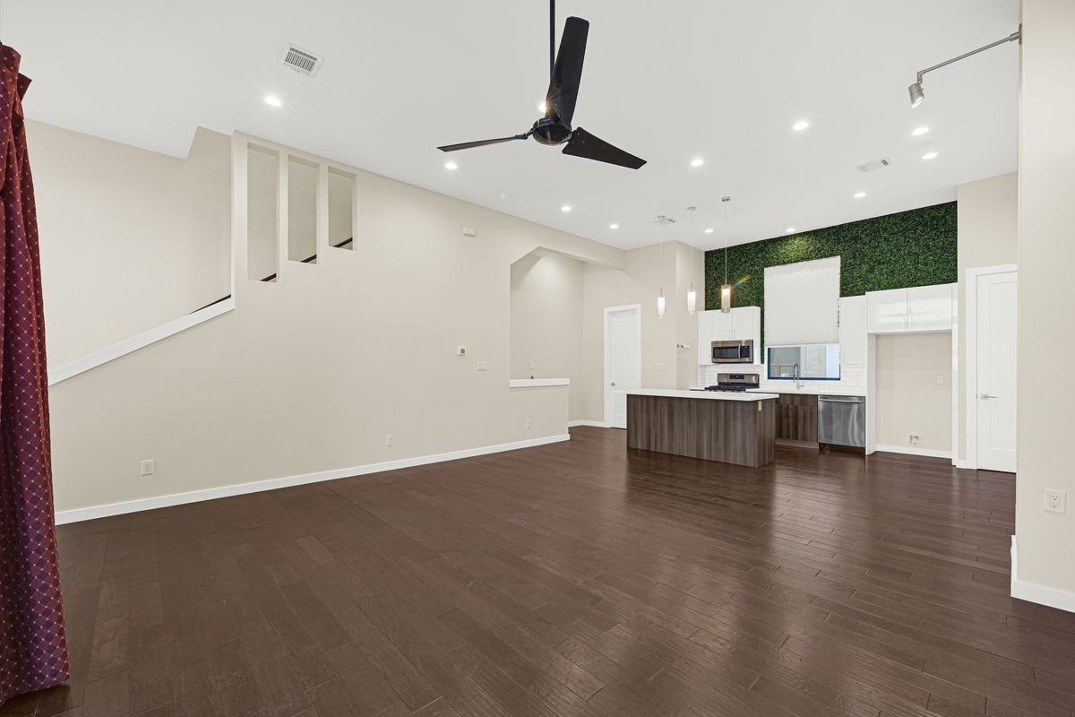 2317 Eagle St - Photo 5 of 16