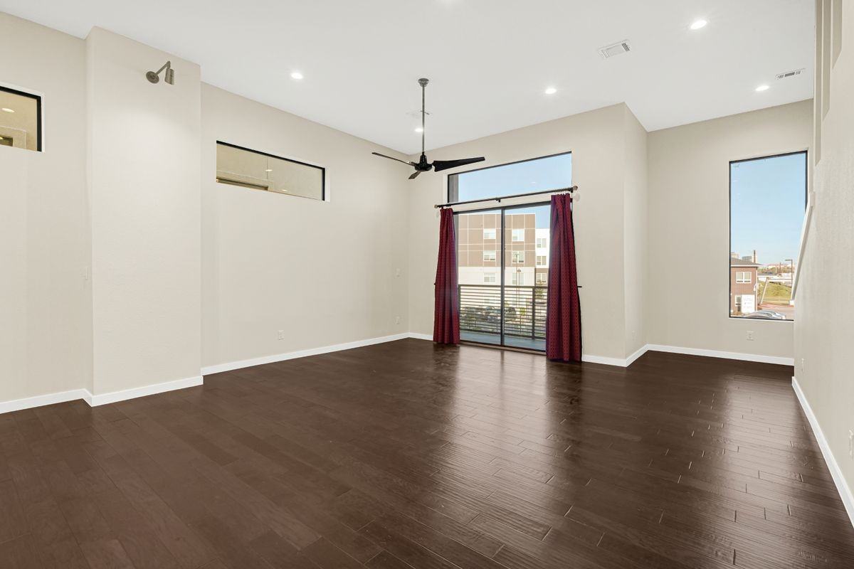 2317 Eagle St - Photo 6 of 16