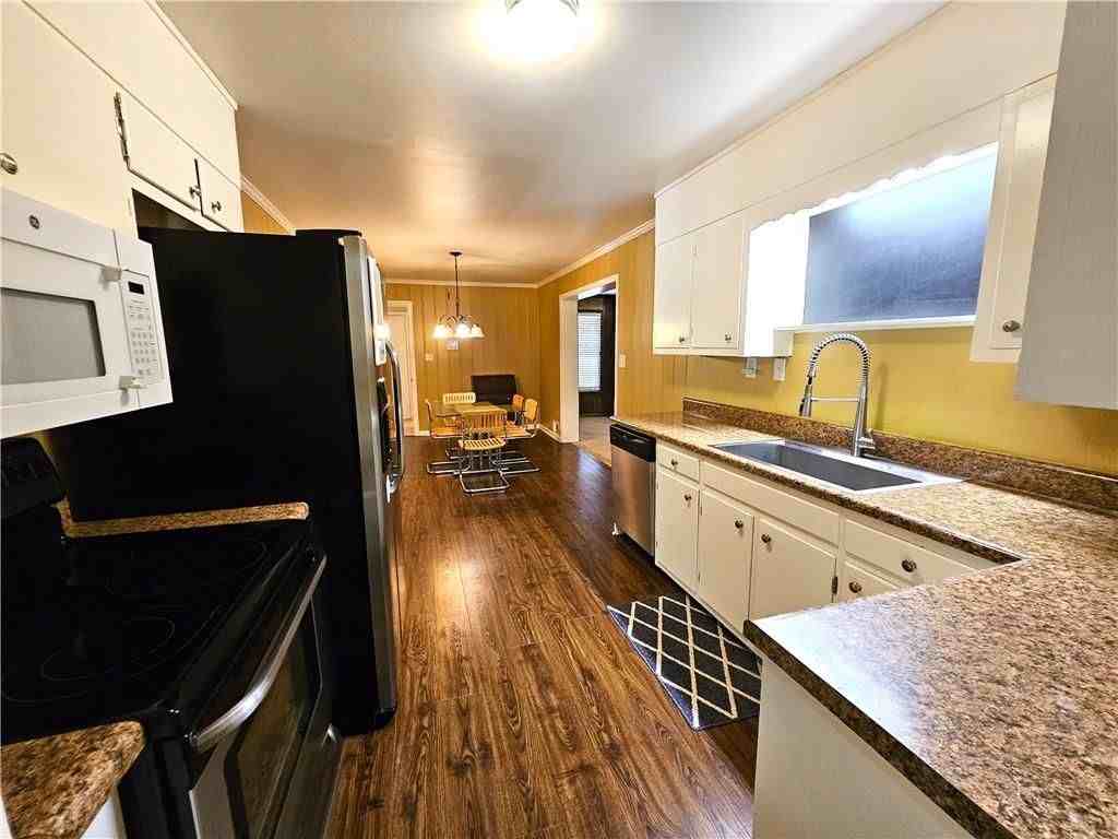 3463 Canadian Way - Photo 7 of 25
