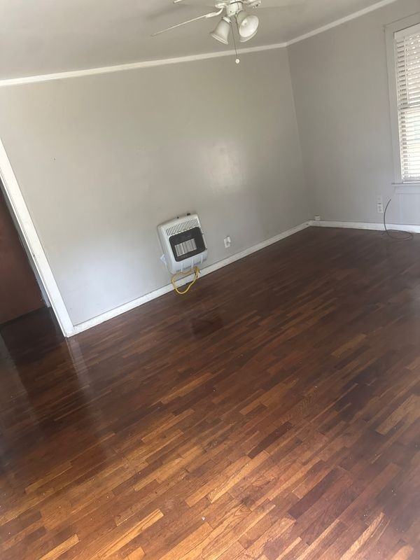 1318 N Mosby Ave - Photo 2 of 6