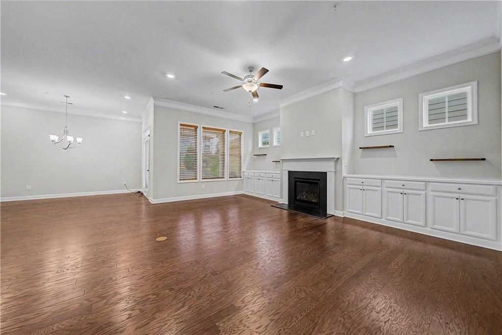 165 Mansfield Dr - Photo 5 of 37
