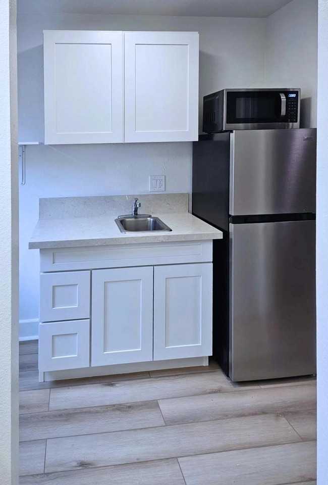 5122 Dunbar Dr - Photo 7 of 17