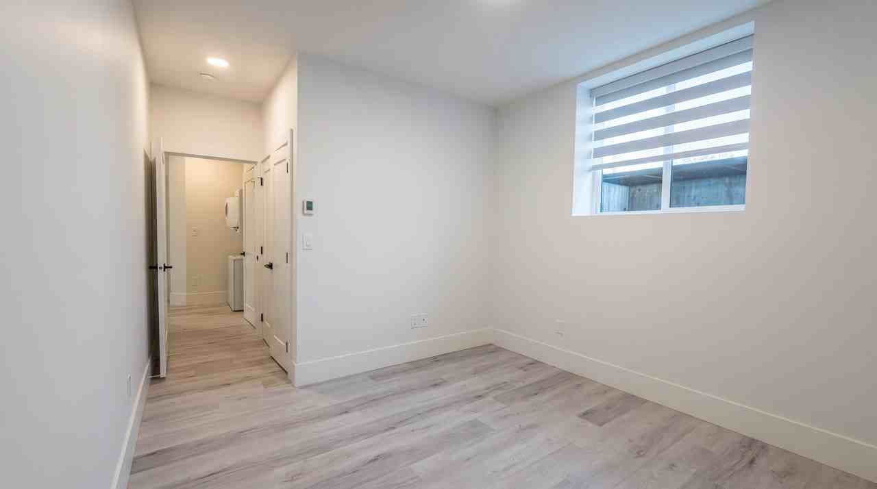 4018 Nithsdale Street - Photo 6 of 10