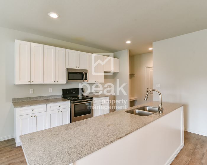 1555 Milam St - Photo 6 of 30