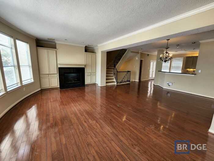 319 Birdsall St - Photo 6 of 22