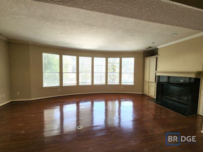 319 Birdsall St - Photo 7 of 22