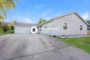 featured image of 400 Holtz St