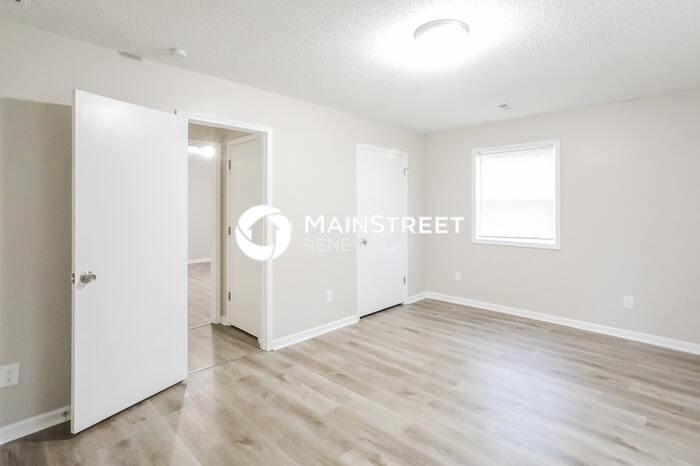 400 Holtz St - Photo 7 of 16