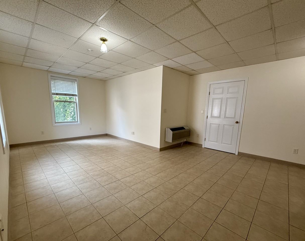 104 Adams St #8 - Photo 5 of 9