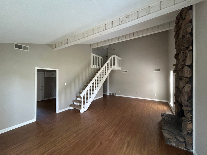 3778 Kennings Dr - Photo 3 of 20