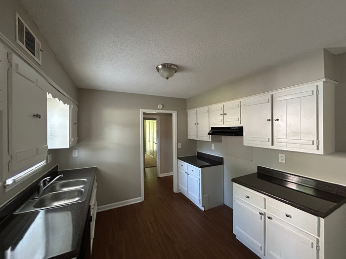 3778 Kennings Dr - Photo 7 of 20