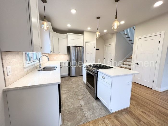 1615 Porter Ave - Photo 5 of 30