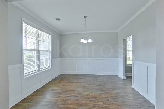 215 Orchard Ln - Photo 2 of 25