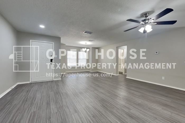 1636 Dogwood Ln - Photo 4 of 21