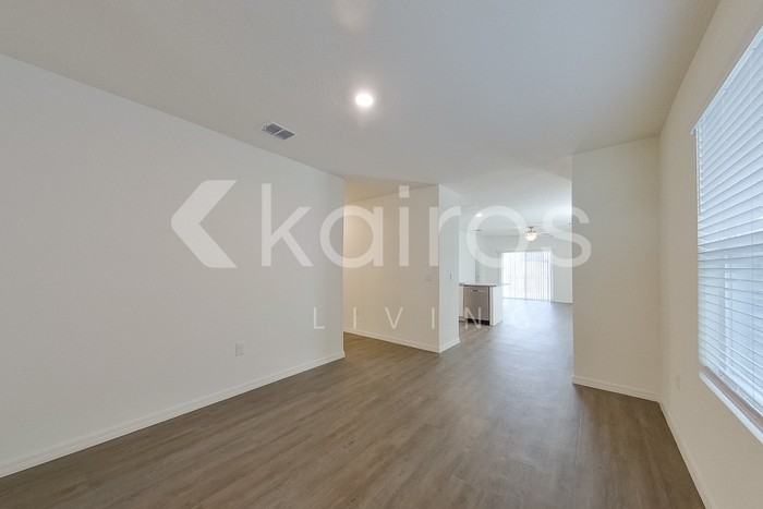 32142 Katelin Cir - Photo 4 of 24