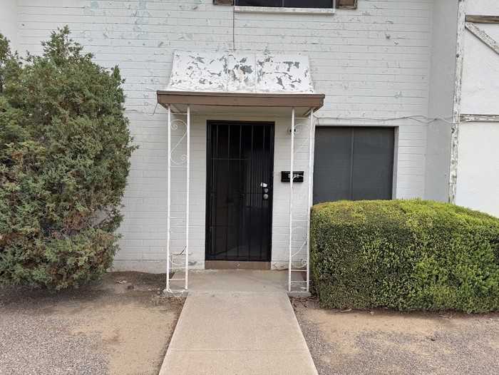 4606 N 71st Ln - Photo 2 of 11