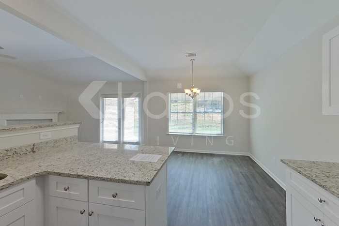 781 Park Ln - Photo 6 of 21
