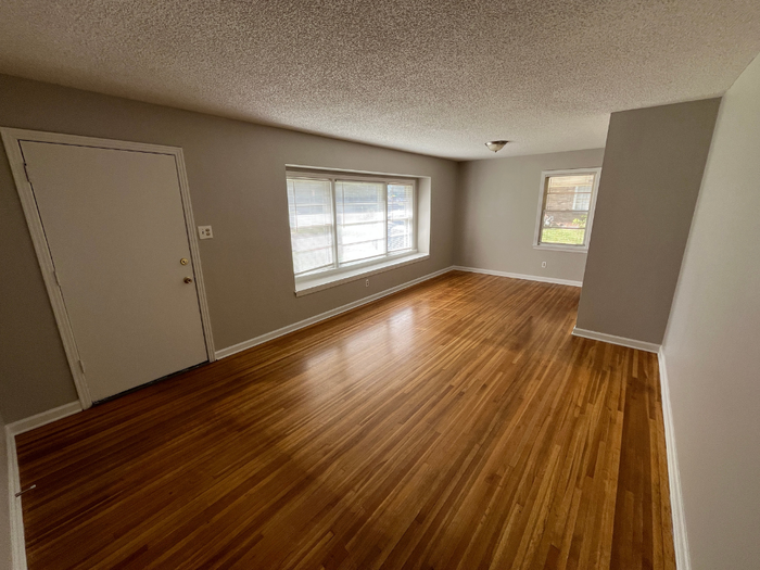 1508 E Raines Rd - Photo 2 of 22