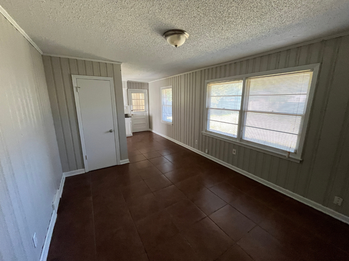 1508 E Raines Rd - Photo 6 of 22
