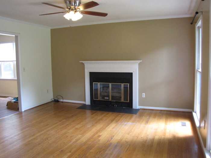 603 E Hammond St - Photo 2 of 22