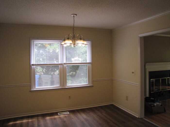 603 E Hammond St - Photo 4 of 22