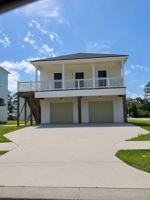 featured image of 6202 White Oak Dr