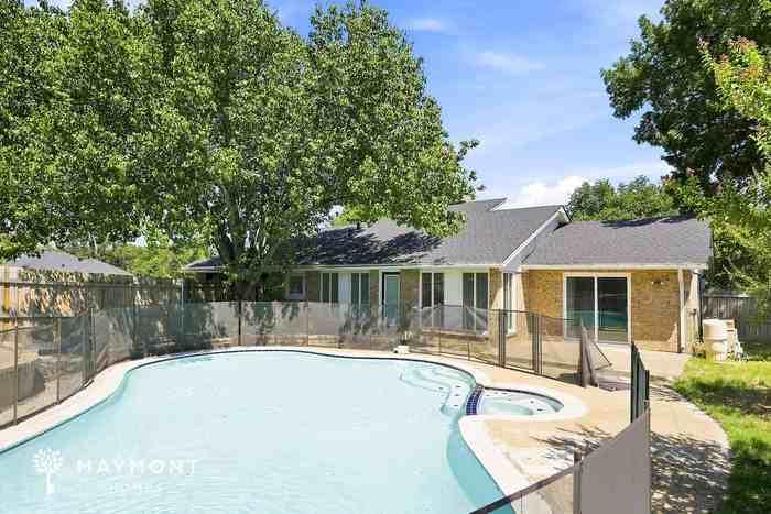 1833 Wisteria Dr - Photo 2 of 15