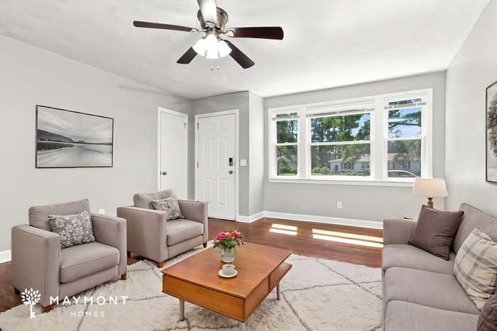 142 Dickert Dr - Photo 5 of 15