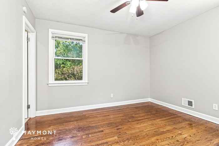 142 Dickert Dr - Photo 7 of 15