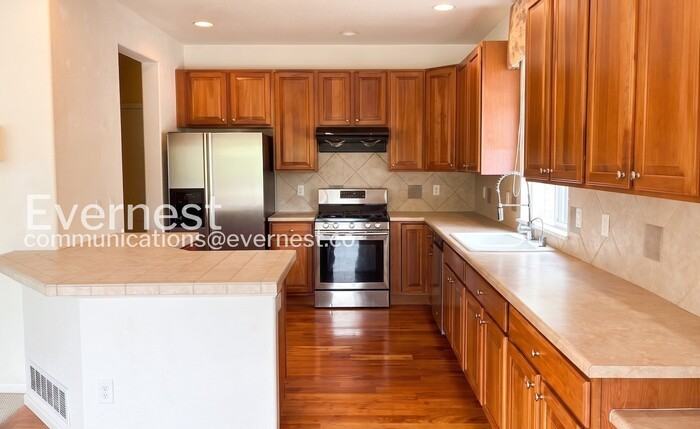 6238 Westchase Rd - Photo 6 of 34