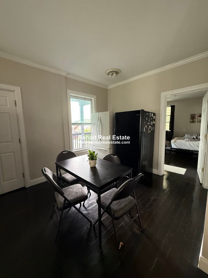Highland Ave #2 - Photo 3 of 10