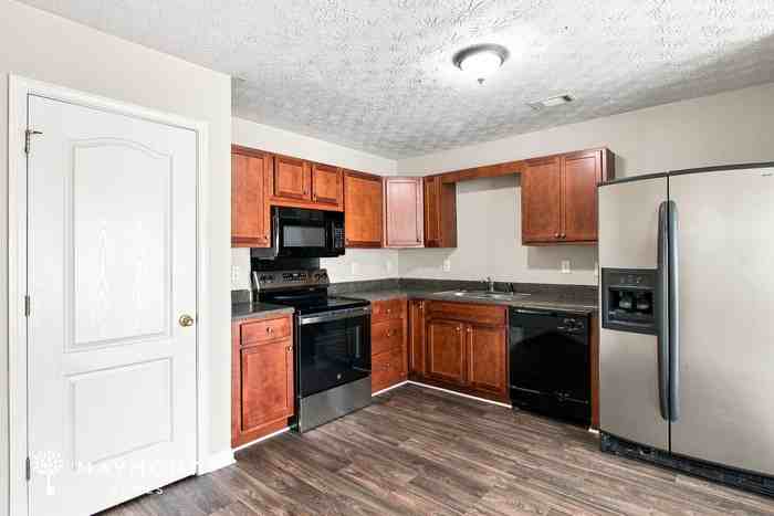 708 Georgetown Ln - Photo 7 of 13