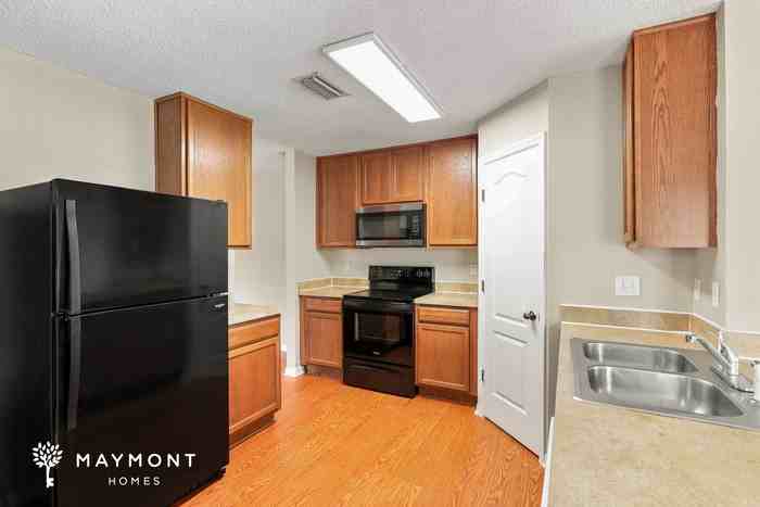 4652 Playschool Dr - Photo 6 of 16