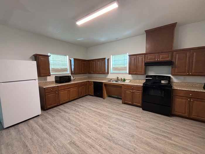 6218 Red Oak Dr - Photo 2 of 13