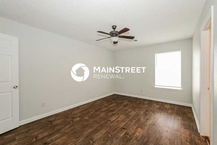 4674 Royal View Dr - Photo 7 of 16