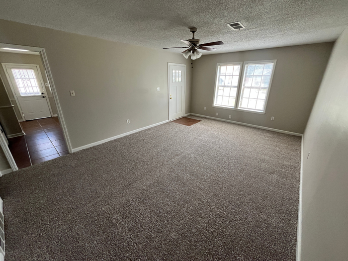 4534 Villagreen Dr - Photo 4 of 20