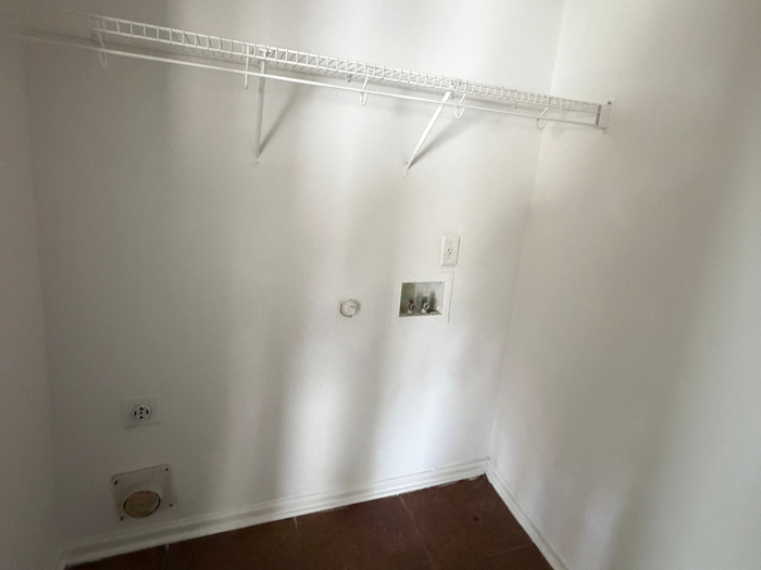 4554 Rosswood Dr - Photo 6 of 14