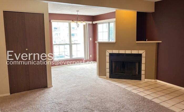 1301 University Ave #C201 - Photo 5 of 21