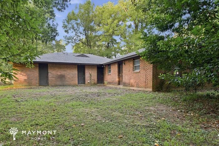 6201 Dalford Dr - Photo 3 of 3