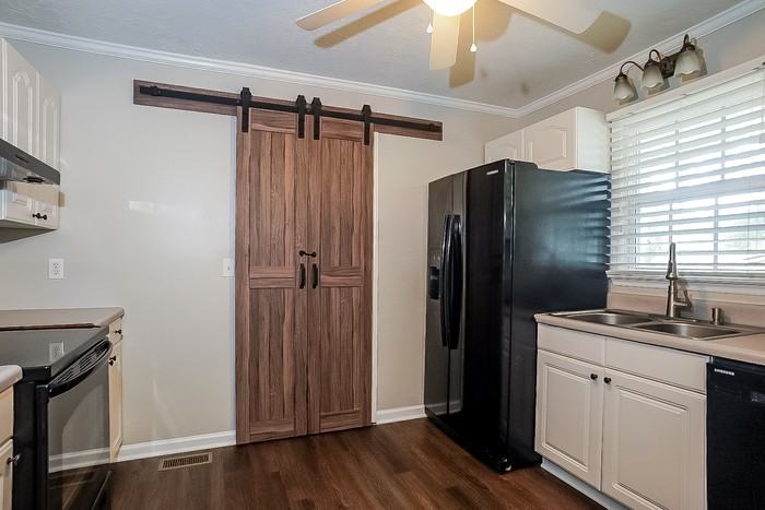 3410 Wentworth Pl - Photo 7 of 13