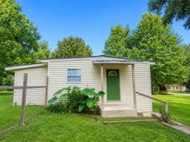 featured image of 420 Lakeview Ave